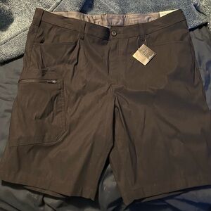 Eddie Bauer Black Cargo Shorts with Belt Loops